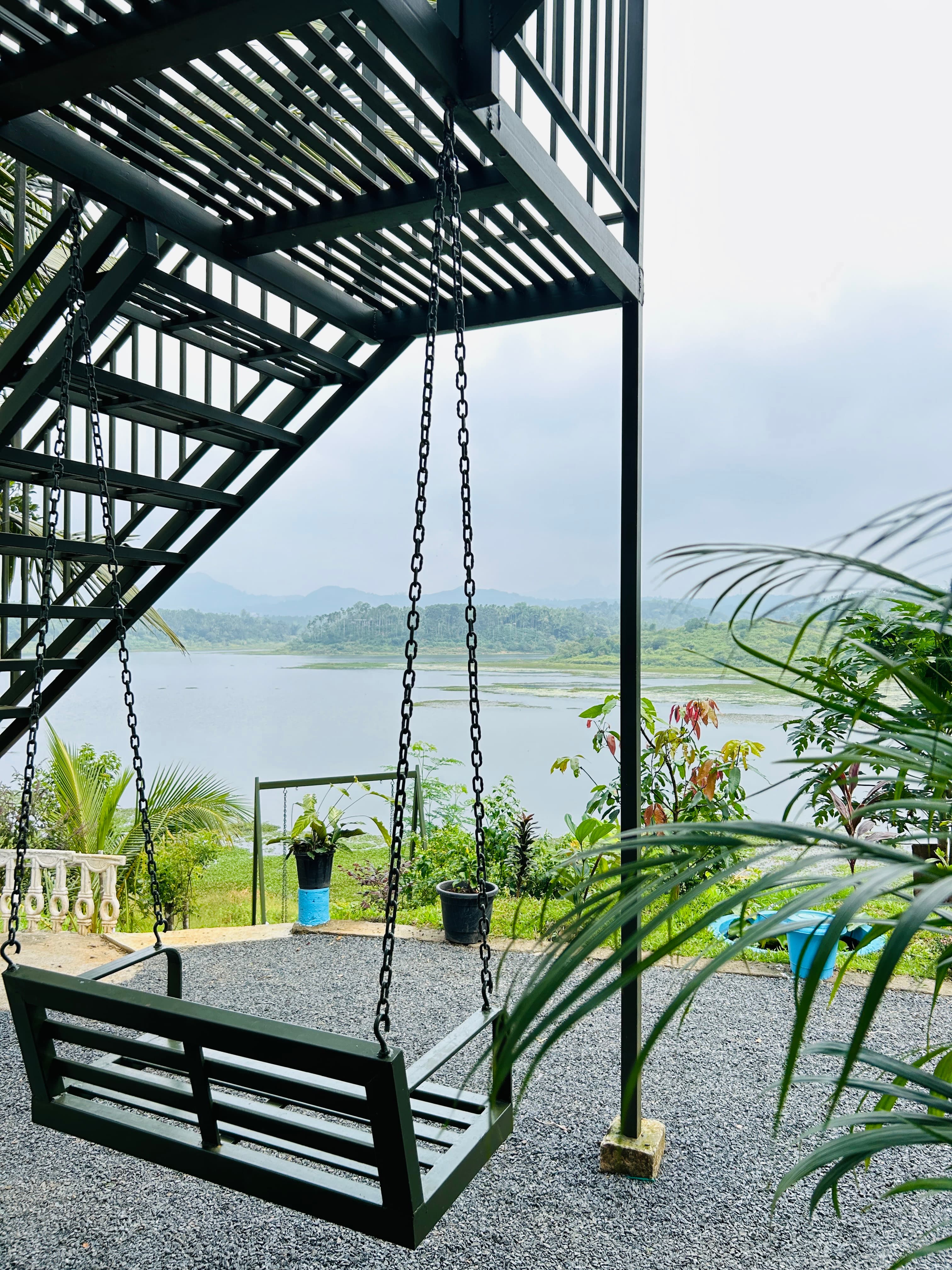 Azura Swing
